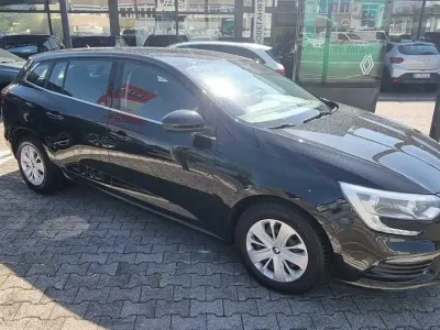 Gebraucht Renault Mégane GrandTour Life 116 PS (85 kW) 2019 Schwarz Kombi