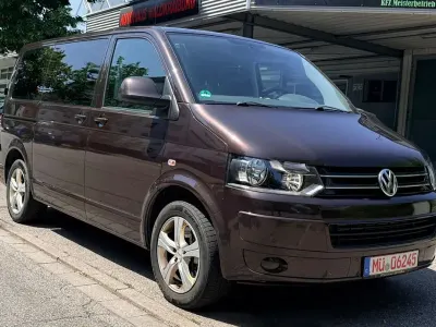 Gebraucht VW Caravelle 179 PS (131 kW) 2013 Violett Van