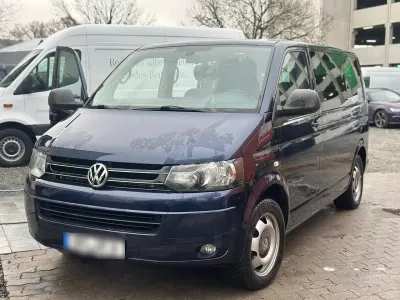 Second-hand VW Multivan 140 CP (102 kW) 2010 Albastru Monovolum