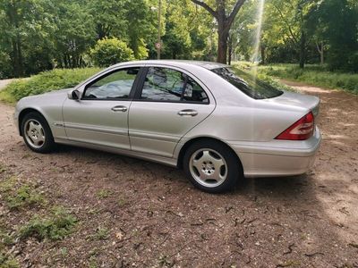 Mercedes C220
