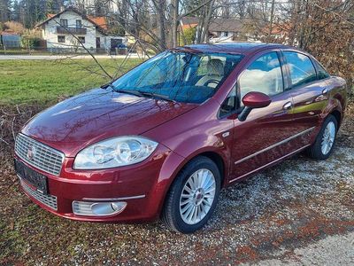Gebraucht Fiat Linea Dynamic 120 PS (88 kW) 2008 Rot Limousine
