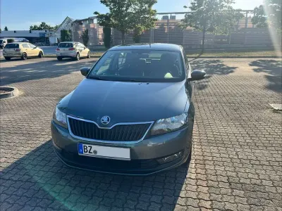 Gebraucht Skoda Rapid 110 PS (80 kW) 2019 Silber Kleinwagen