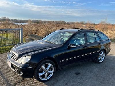 Gebraucht Mercedes C200 Avantgarde 163 PS (119 kW) 2006 Schwarz Kombi