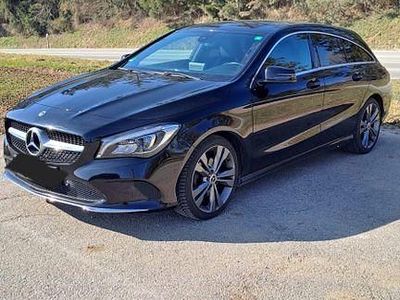 Gebraucht Mercedes CLA180 Shooting Brake 122 PS (89 kW) 2018 Schwarz Kombi