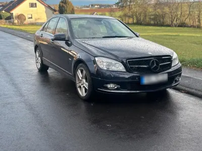 Używany Mercedes C320 Avantgarde 224 KM (164 kW) 2008 Niebieski Sedan/Limuzyna