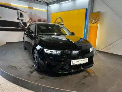 Second-hand Opel Astra S 136 CP (100 kW) 2024 Negru Hatchback