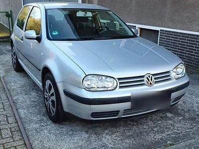 Usata VW Golf IV 105 CV (77 kW) 2000 Argento Berlina