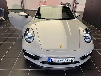 Porsche 911 Carrera GTS