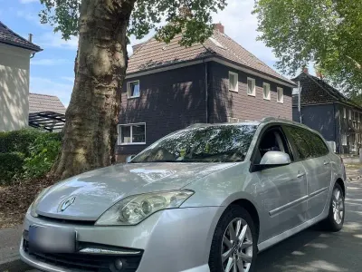 Gebraucht Renault Laguna GrandTour 110 PS (80 kW) 2007 Silber Kombi