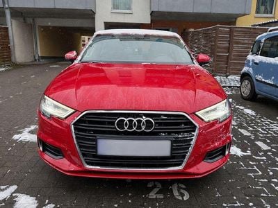Gebraucht Audi A3 Sport 150 PS (110 kW) 2019 Rot Limousine