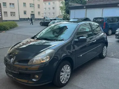 Używany Renault Clio III 75 KM (55 kW) 2006 Szary Hatchback
