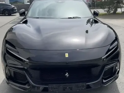 Neu Ferrari Purosangue 719 PS (528 kW) 2026 Schwarz SUV