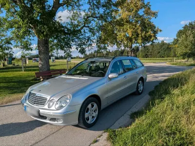 Gebraucht Mercedes E220 150 PS (110 kW) 2004 Silber Kombi