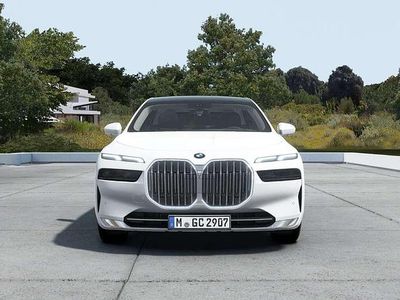 Neu BMW 740 Sport Line 299 PS (219 kW) 2025 Alpinweiß uni Limousine