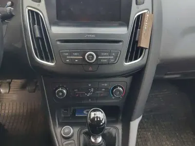 Gebraucht Ford Focus 120 PS (88 kW) 2016 Blau Kombi
