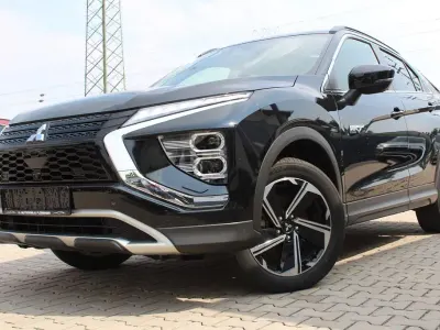 Gebraucht Mitsubishi Eclipse Cross Plus 188 PS (138 kW) 2022 Schwarz SUV