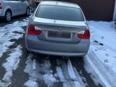 Gebraucht BMW 318 129 PS (94 kW) 2005 Grau Limousine