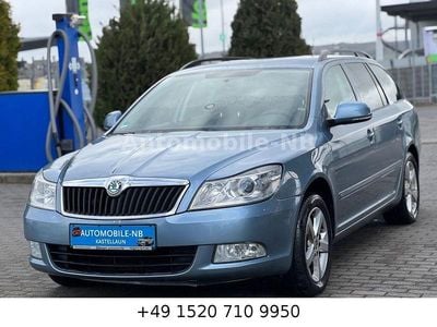 Gebraucht Skoda Octavia Family 105 PS (77 kW) 2011 Blau Kombi