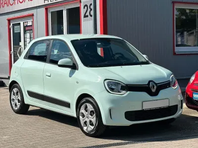 Gebraucht Renault Twingo Life 65 PS (47 kW) 2020 Grün Kleinwagen