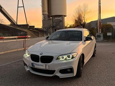 Gebraucht BMW 220 M Performance 260 PS (191 kW) 2019 Weiß Coupé