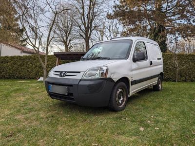 gebraucht Peugeot Partner 1.6 HDI 75PS Diesel TÜV/AU neu,Navi,AHK,5T,LED