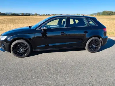 Gebraucht Audi A3 Ambiente 150 PS (110 kW) 2019 Schwarz Limousine