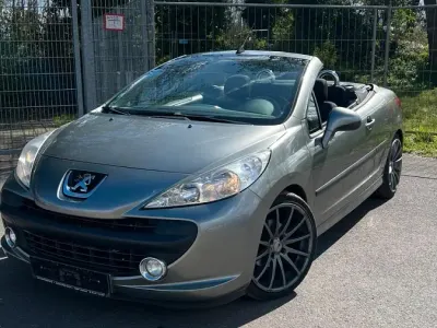 Gebraucht Peugeot 207 CC 120 PS (88 kW) 2009 Grau Cabrio