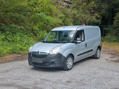 Gebraucht Opel Combo 105 PS (77 kW) 2016 Silber Van / Kleinbus