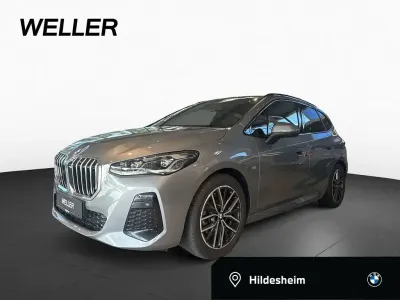 Gebraucht BMW 223 Active Tourer M Sport 197 PS (144 kW) 2025 Skyscraper grau (grau) Van / Kleinbus