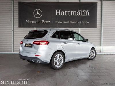 Gebraucht 2023 Mercedes B220 Van / Kleinbus | 33.990 € (Fairer Preis)
