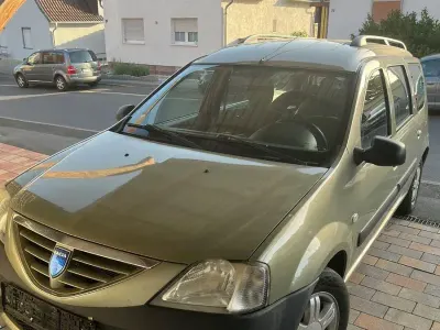 Używany Dacia Logan MCV Ambiance 68 KM (50 kW) 2009 Zielony Kombi
