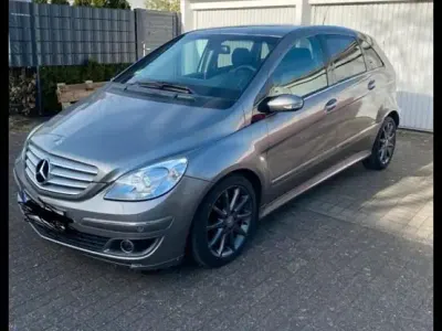 Używany Mercedes B200