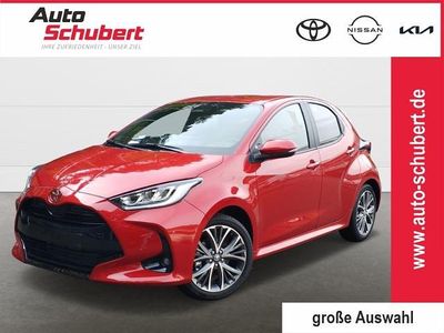 Neu Toyota Yaris Hybrid 117 PS (86 kW) 2025 Rot Kleinwagen