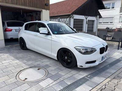 Gebraucht BMW 118 Urban Line 143 PS (105 kW) 2012 Weiß Kleinwagen