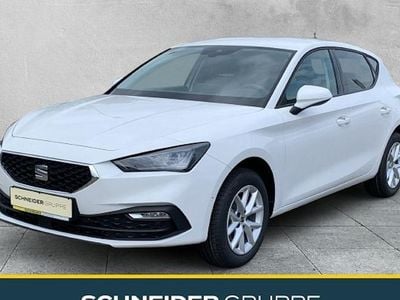 Weiß Neu 2025 Seat Leon Limousine | 28.990 € (Guter Preis)