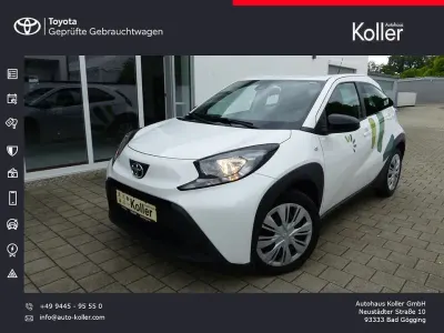 Gebraucht Toyota Aygo X Play 72 PS (52 kW) 2023 Weiß SUV