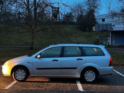 gebraucht Ford Focus Baujahr 2002 tel. 015783125752 gerne sich melden