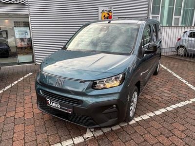 Blau Neu 2025 Fiat Doblò Family Van / Kleinbus | 29.688 € (Fairer Preis)