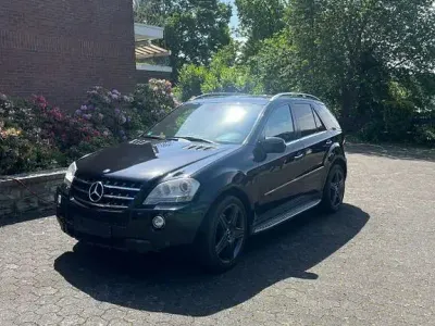 Gebraucht Mercedes ML450 AMG 306 PS (225 kW) 2010 Schwarz SUV