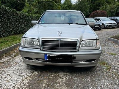 Mercedes C180