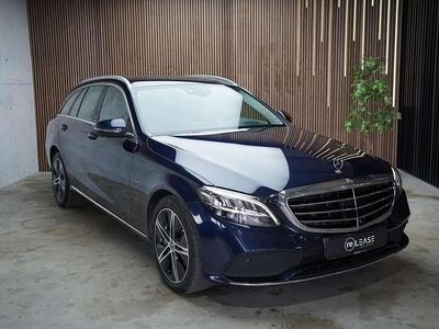 Usado Mercedes C300e Exclusive 194 HP (142 kW) 2019 Azul Carrinha