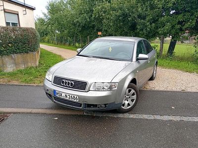 Beige Gebraucht 2001 Audi A4 Kleinwagen | 1.299 €