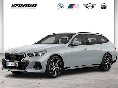 Gebraucht BMW 540 M Sport 303 PS (222 kW) 2025 Grau Kombi