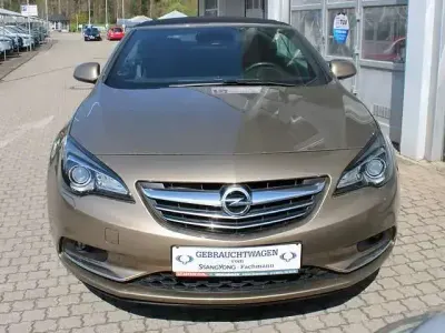 Gebraucht Opel Cascada Innovation 170 PS (125 kW) 2013 Champagner (m2) Cabrio