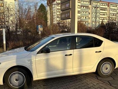 Gebraucht Skoda Octavia Active 86 PS (63 kW) 2013 Weiß Kleinwagen