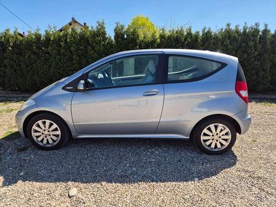 Second-hand Mercedes A200 Elegance 136 CP (100 kW) 2010 Amethyst metallic Hatchback