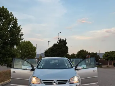 Gebraucht VW Golf V 150 PS (110 kW) 2004 Silber Kleinwagen