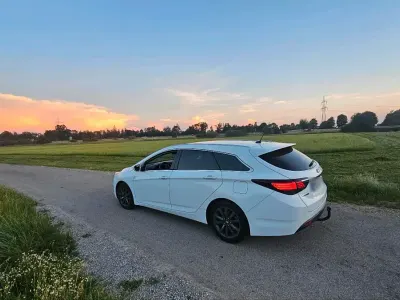 Gebraucht Hyundai i40 140 PS (102 kW) 2013 Weiß Kombi
