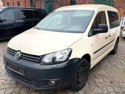 Gebraucht VW Caddy Maxi Trendline 102 PS (75 kW) 2011 Gelb Van / Kleinbus