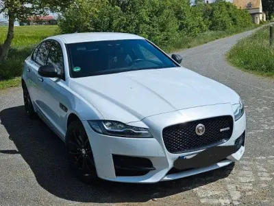Gebraucht Jaguar XF R-Sport 243 PS (178 kW) 2018 Weiß Limousine